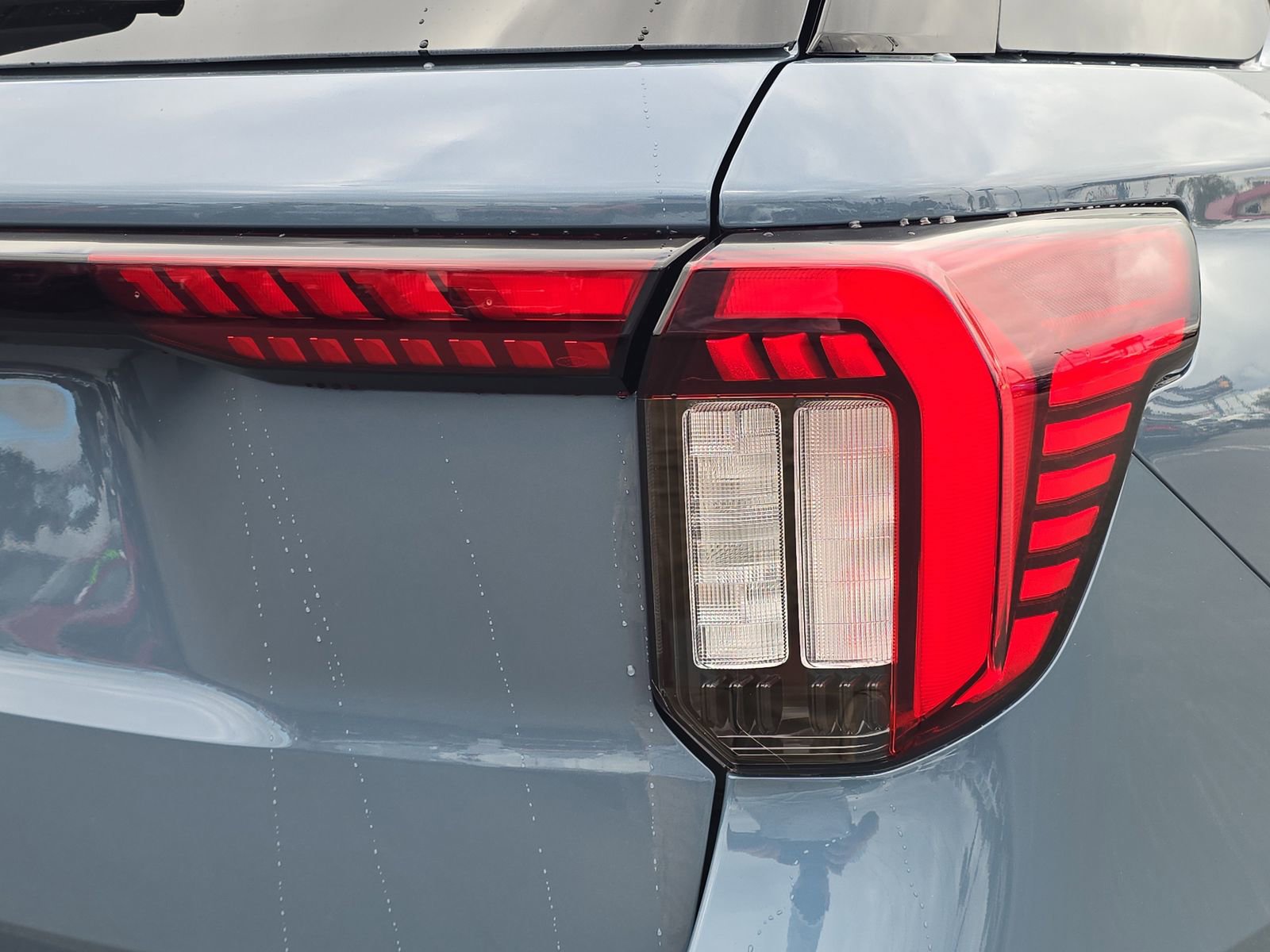 New 2026 Ford Explorer Active w/ Active Comfort Package image 6