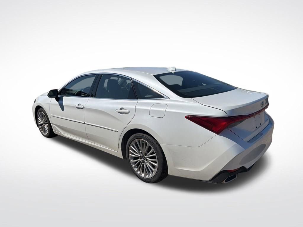 Used 2019 Toyota Avalon Limited w/ All Weather Liner Package image 8