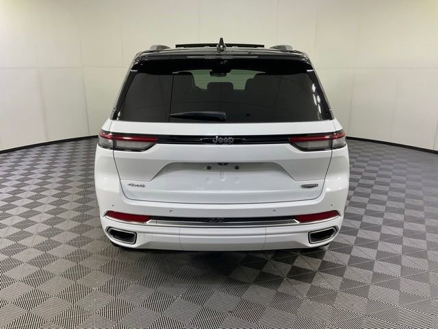 Used 2022 Jeep Grand Cherokee Summit w/ Adv Protech Group IV AWD/4WD image 5