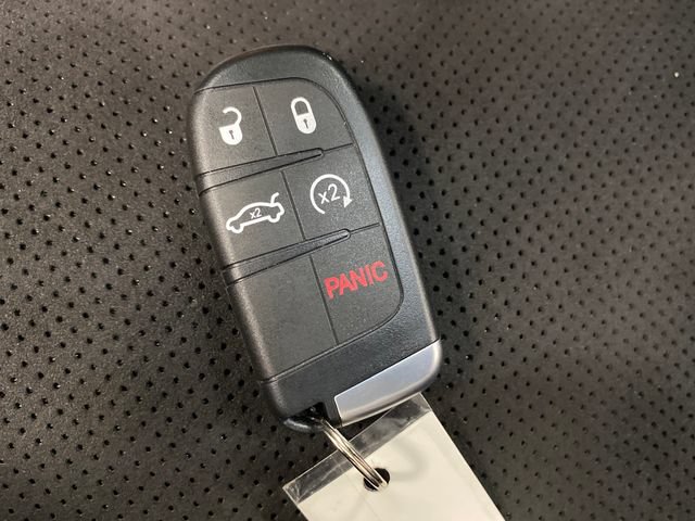 Used 2017 Dodge Challenger R/T Scat Pack w/ Leather Interior Group RWD image 21