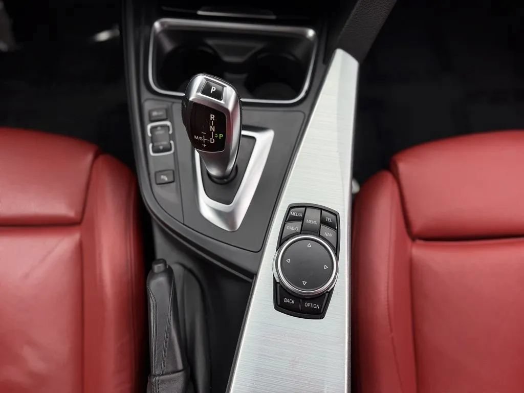 Used 2015 BMW 335i Sedan RWD image 17