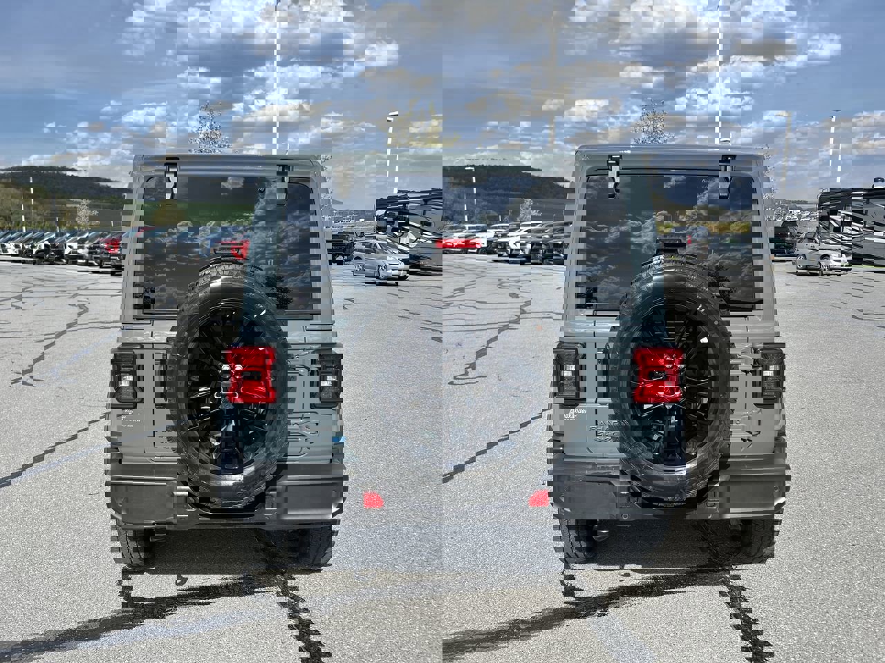 Used 2025 Jeep Wrangler Sahara w/ Safety Group AWD/4WD image 6