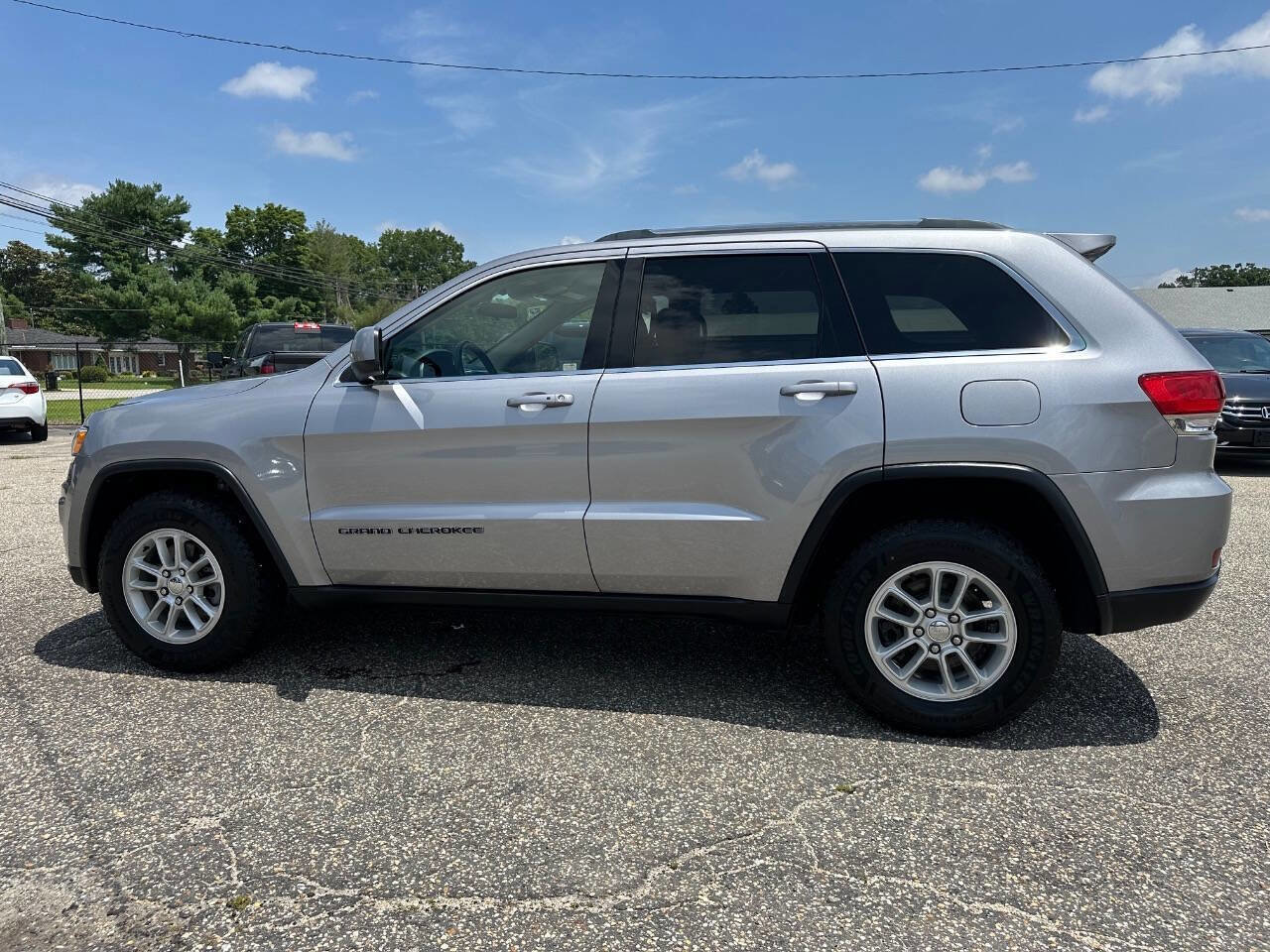 Used 2019 Jeep Grand Cherokee Laredo image 20