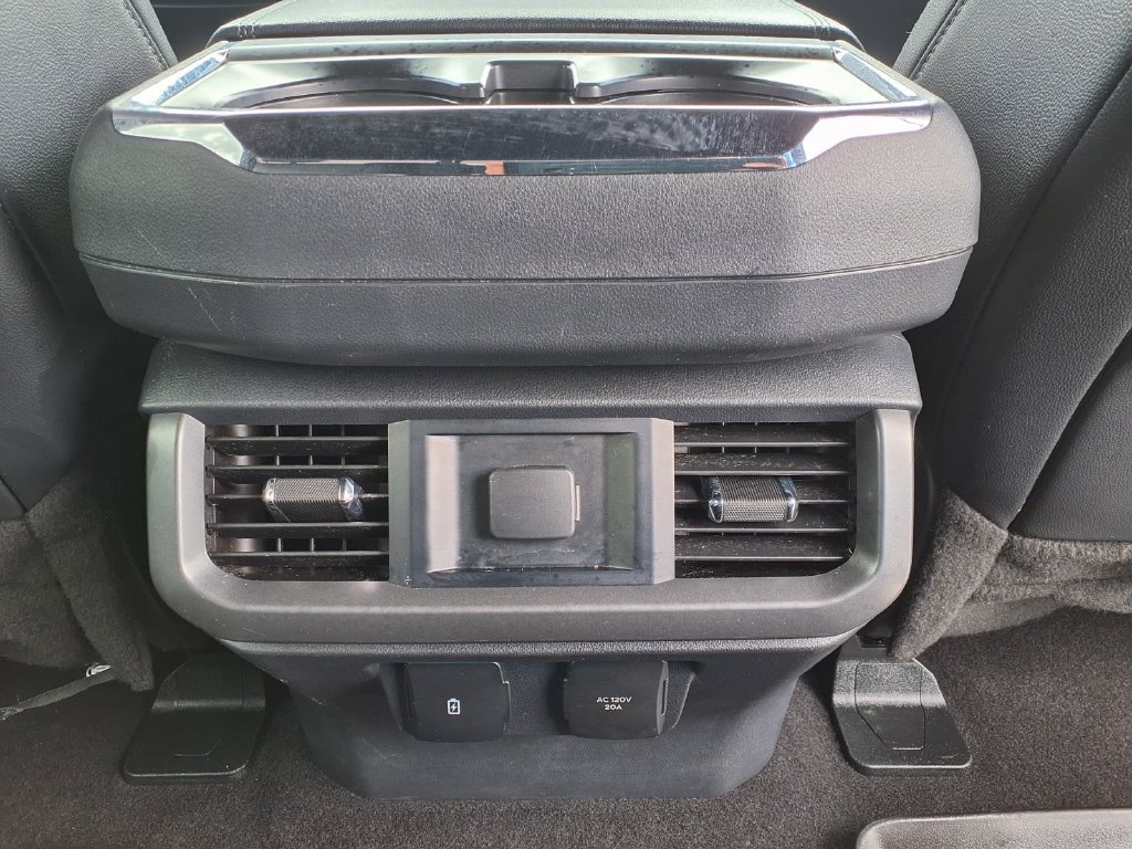 Used 2024 Ford F150 Lariat AWD/4WD image 18