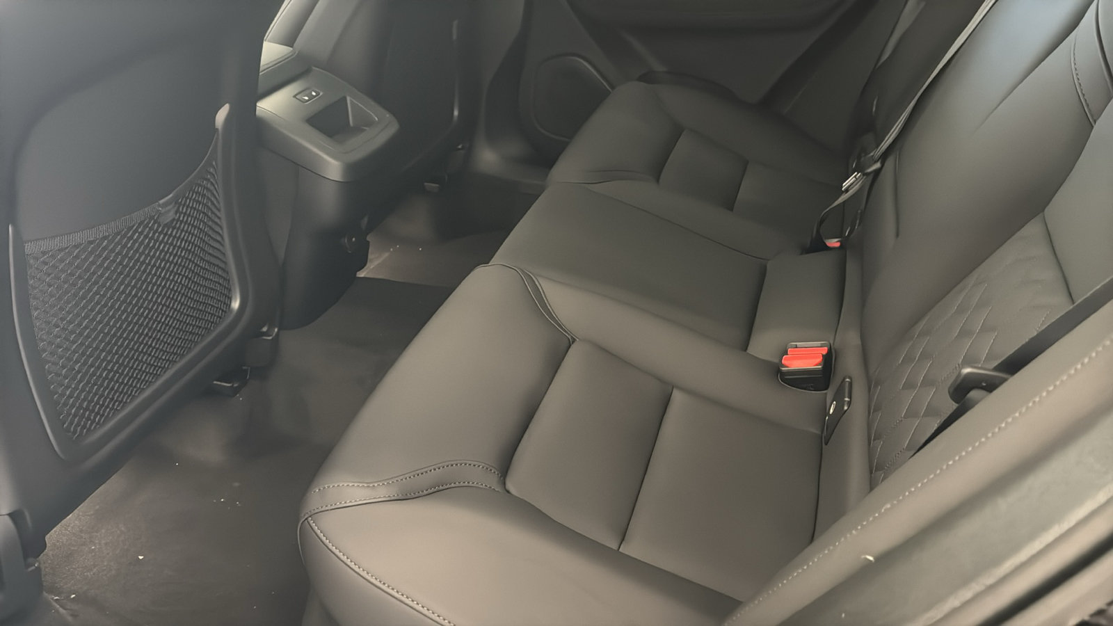 New 2027 Volvo XC60 B5 Plus AWD/4WD image 27