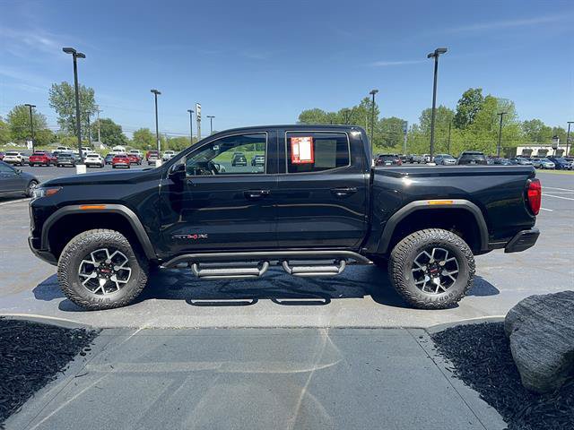 Used 2024 GMC Canyon AT4X AWD/4WD image 9