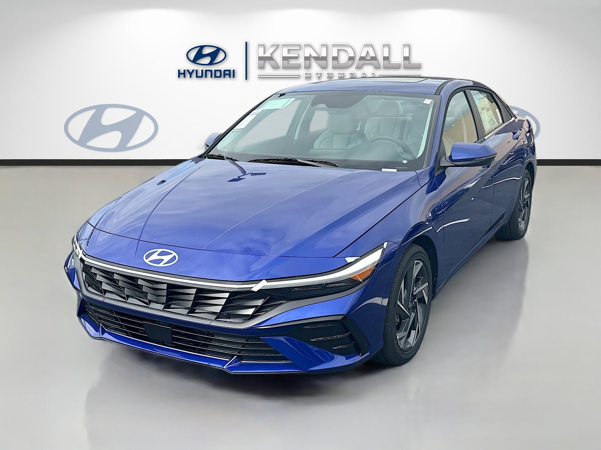 New 2025 Hyundai Elantra Limited w/ Cargo Package image 3