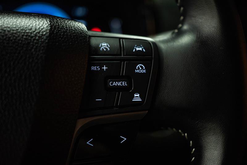 Used 2025 Toyota Camry SE FWD image 16