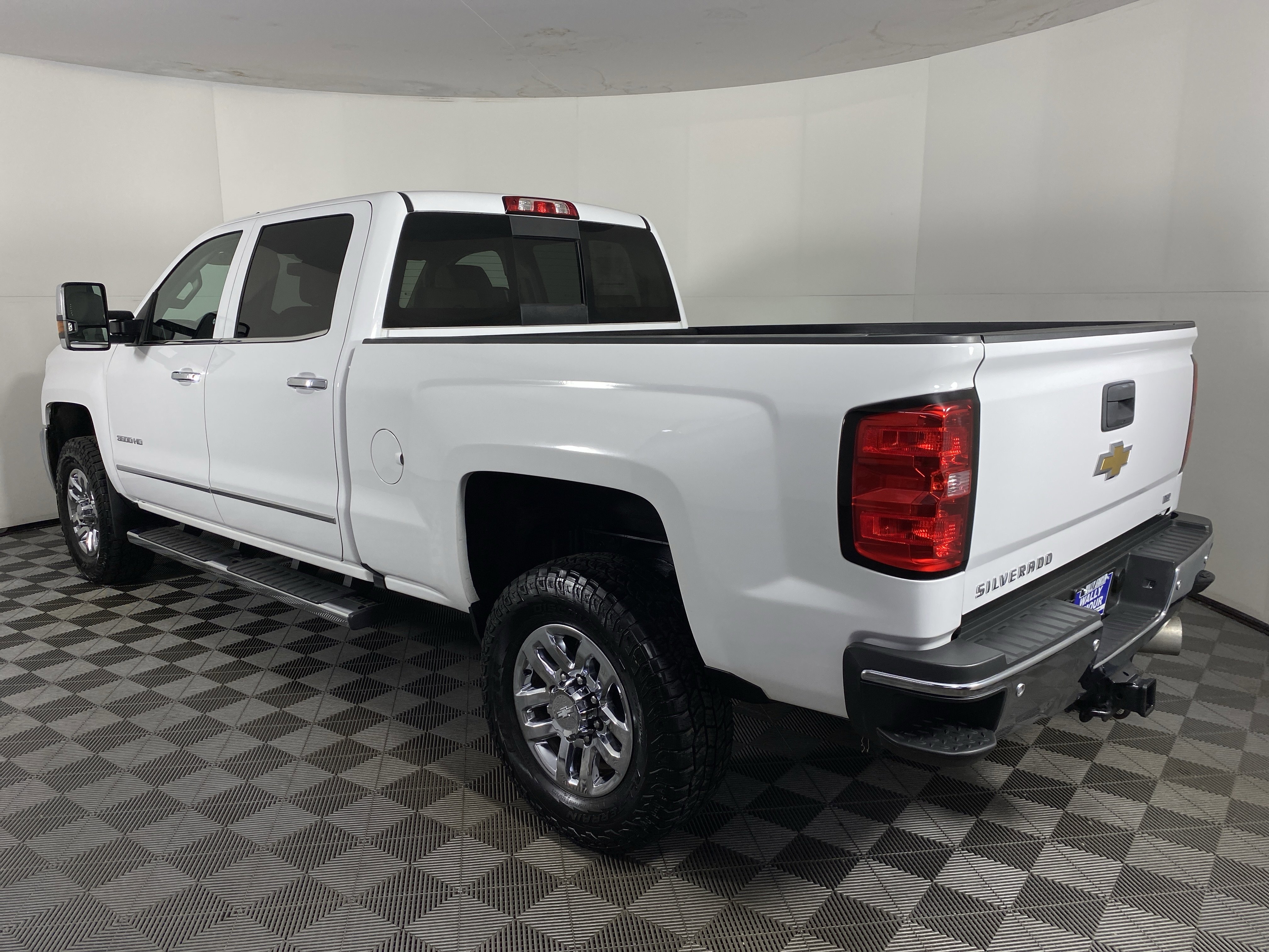 Used 2019 Chevrolet Silverado 3500 LTZ image 10