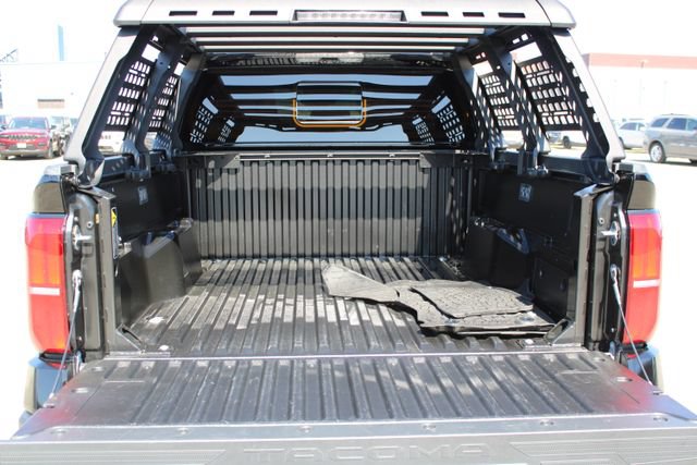 Used 2024 Toyota Tacoma TRD Pro AWD/4WD image 13