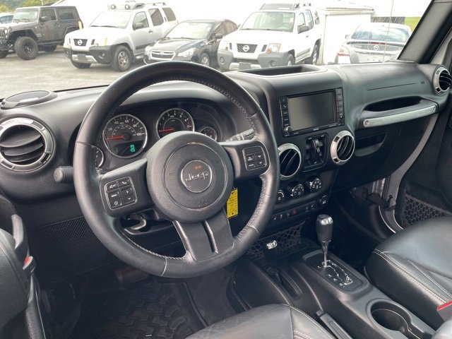 Used 2017 Jeep Wrangler Unlimited Sahara w/ Dual Top Group image 12