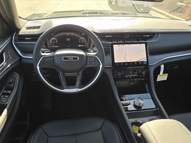 New 2025 Jeep Grand Cherokee Limited w/ Black Appearance Package image 5