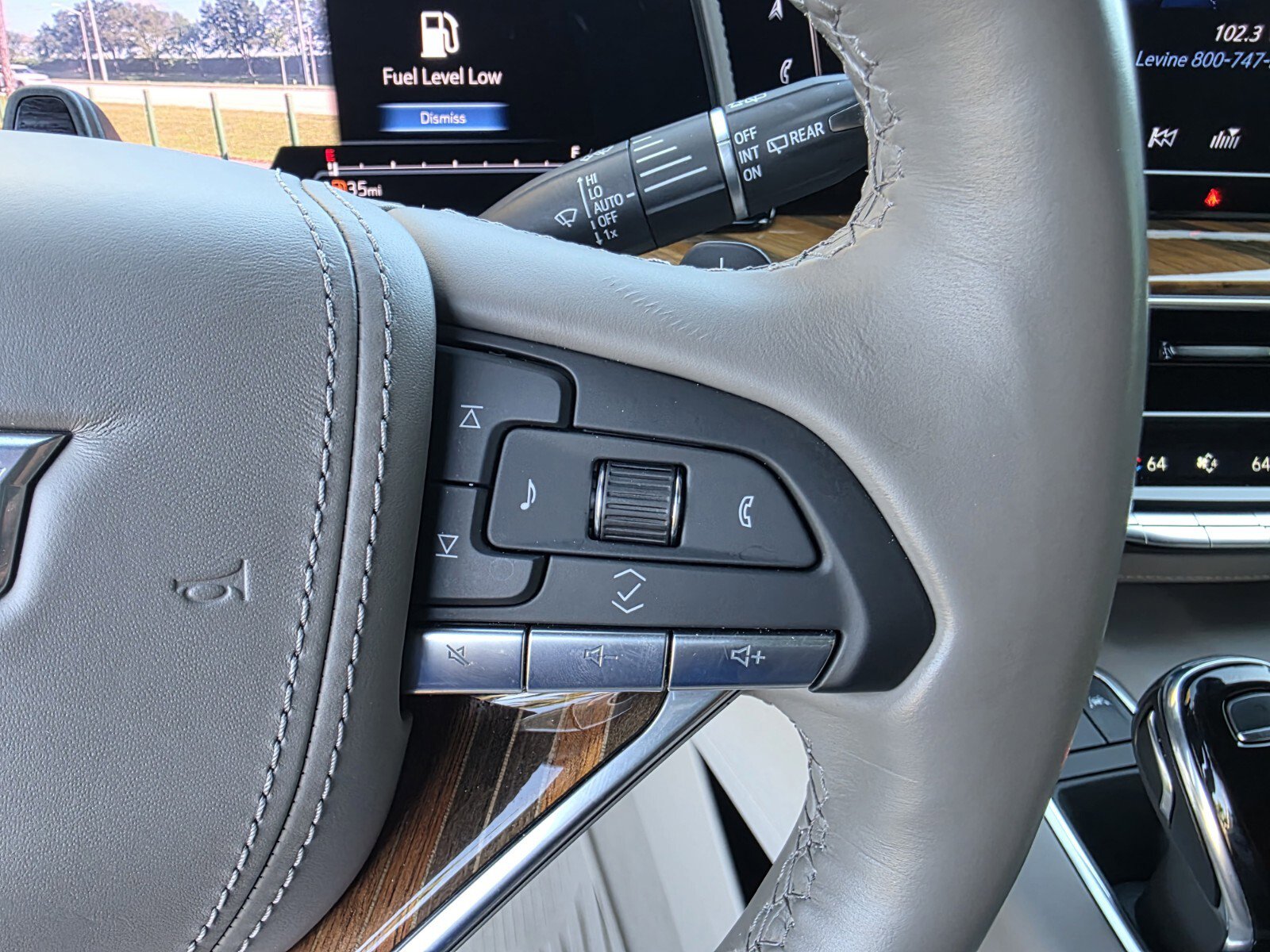 Used 2022 Cadillac Escalade Sport Platinum RWD image 21