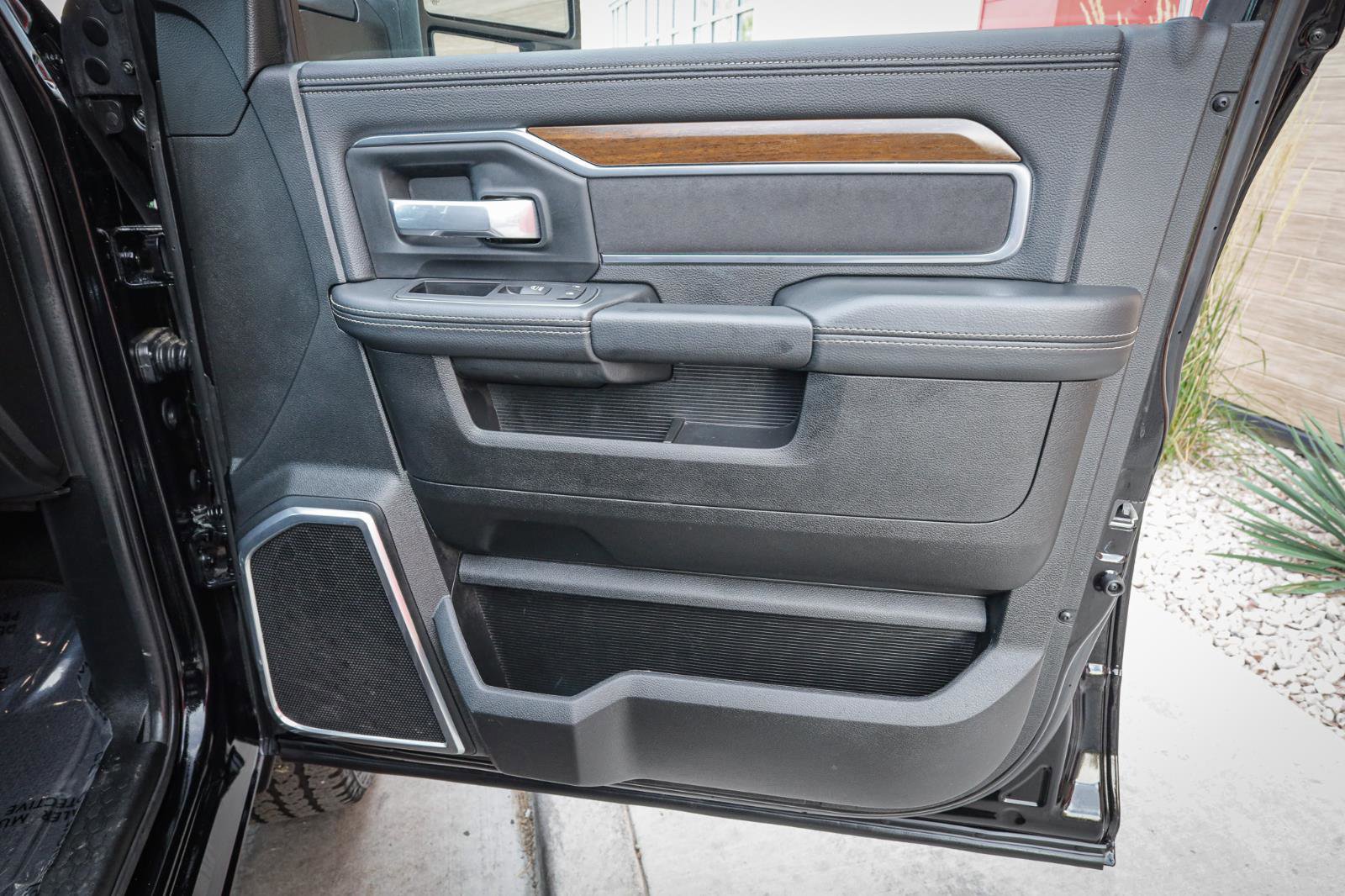 Used 2024 RAM 2500 Laramie image 23