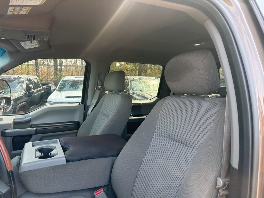 Used 2017 Ford F250 XLT w/ XLT Premium Package image 21