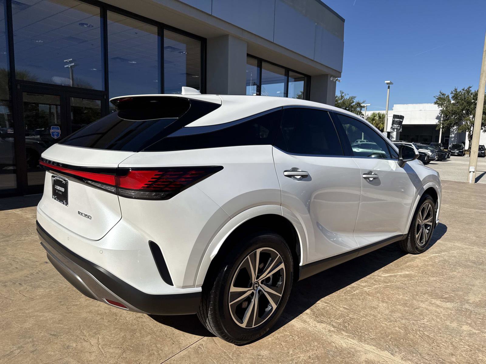 Certified 2025 Lexus RX 350 FWD image 3