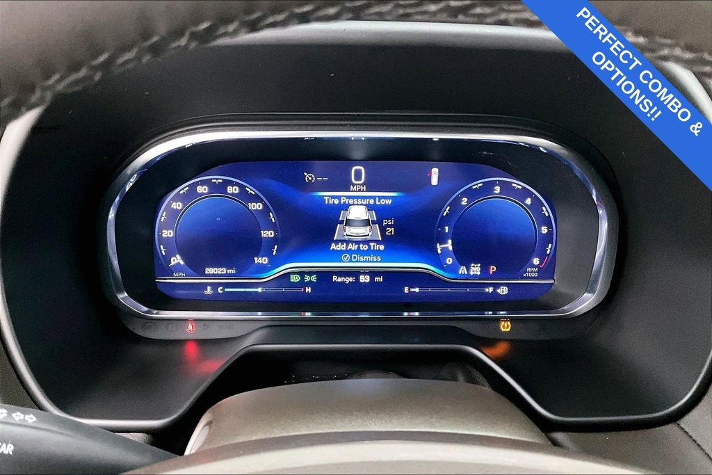 Used 2024 Chevrolet Suburban Z71 w/ Luxury Package image 29