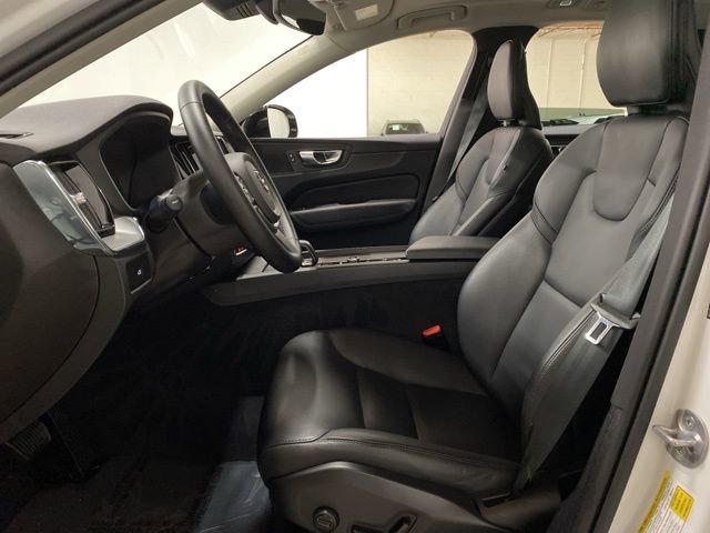 Used 2025 Volvo XC60 B5 Core image 63