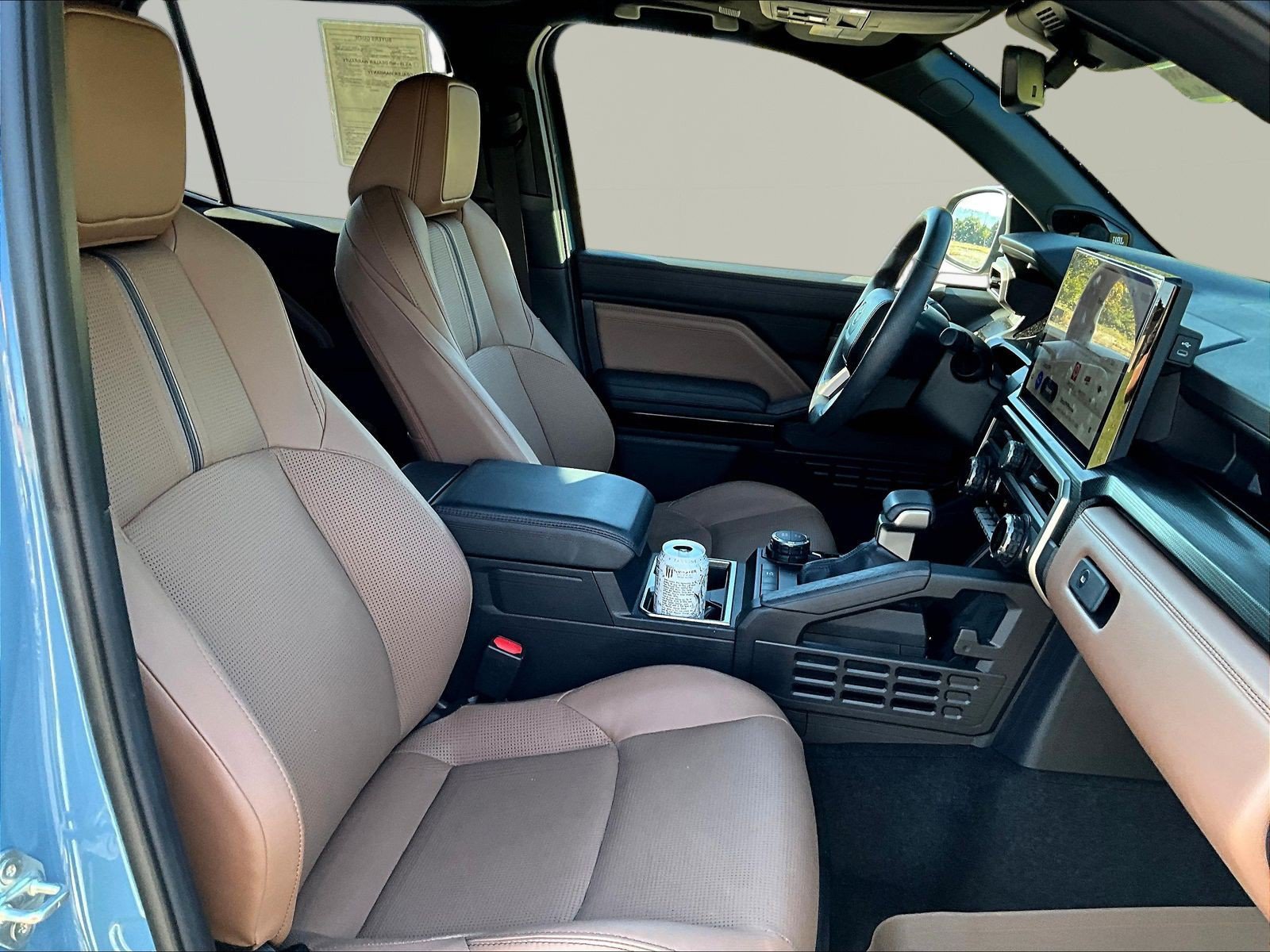 Used 2025 Toyota 4Runner Limited AWD/4WD image 29