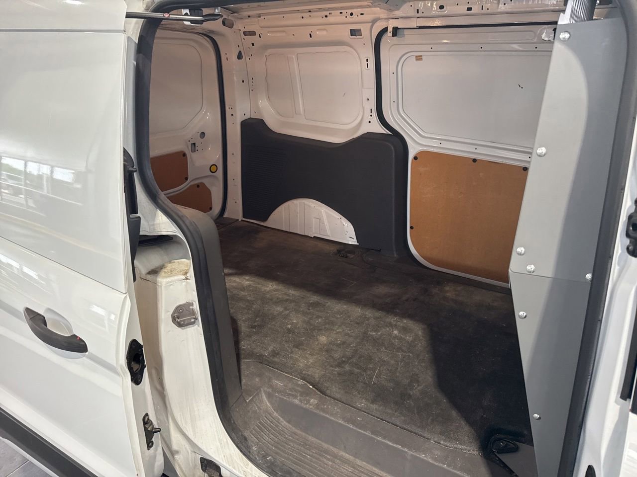 Used 2020 Ford Transit Connect XL FWD image 13