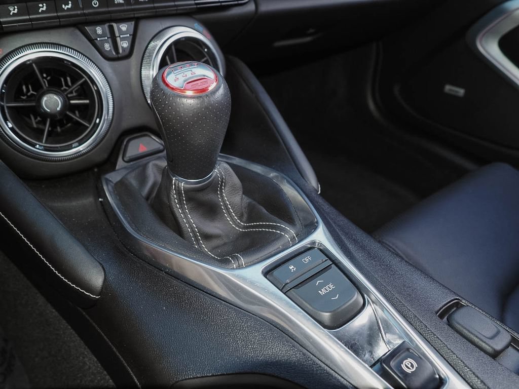 Used 2016 Chevrolet Camaro SS RWD image 15