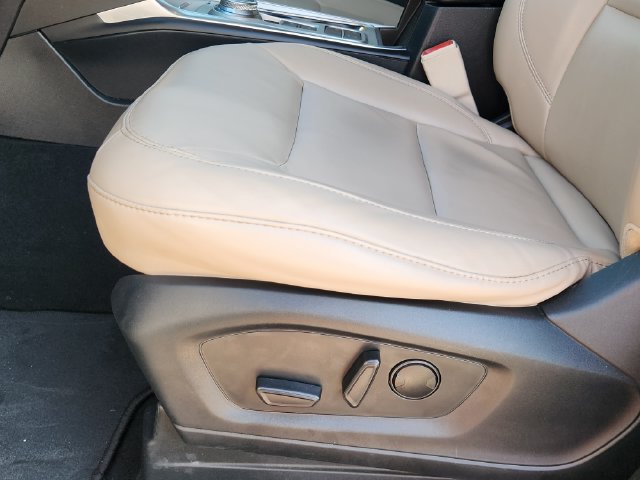 Used 2023 Ford Explorer XLT RWD image 23