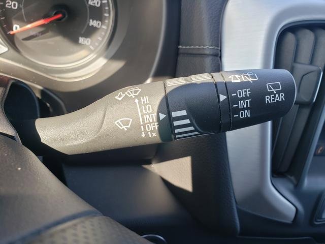 Used 2023 GMC Terrain SLE w/ Driver Convenience Package image 22