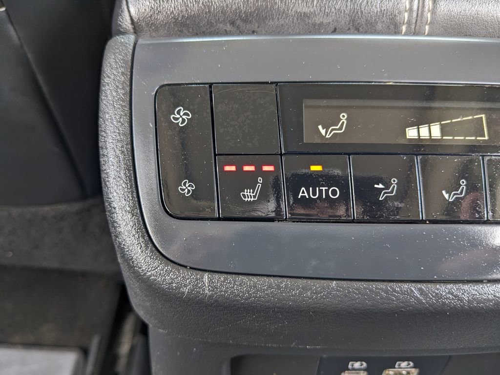 Used 2024 Nissan Pathfinder SL w/ SL Premium Package image 39