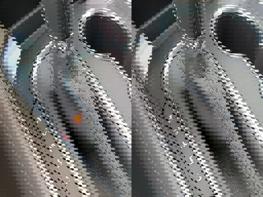 Certified 2020 Chevrolet Traverse LT w/ Driver Confidence II Package image 33