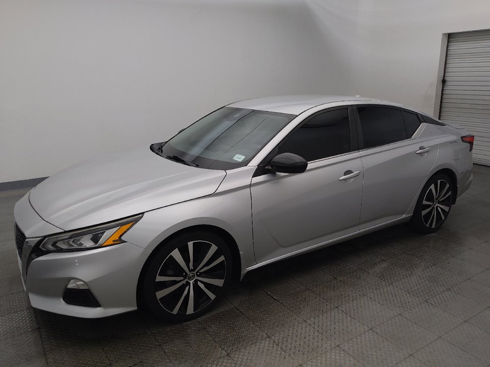 Used 2020 Nissan Altima 2.5 SR FWD image 2