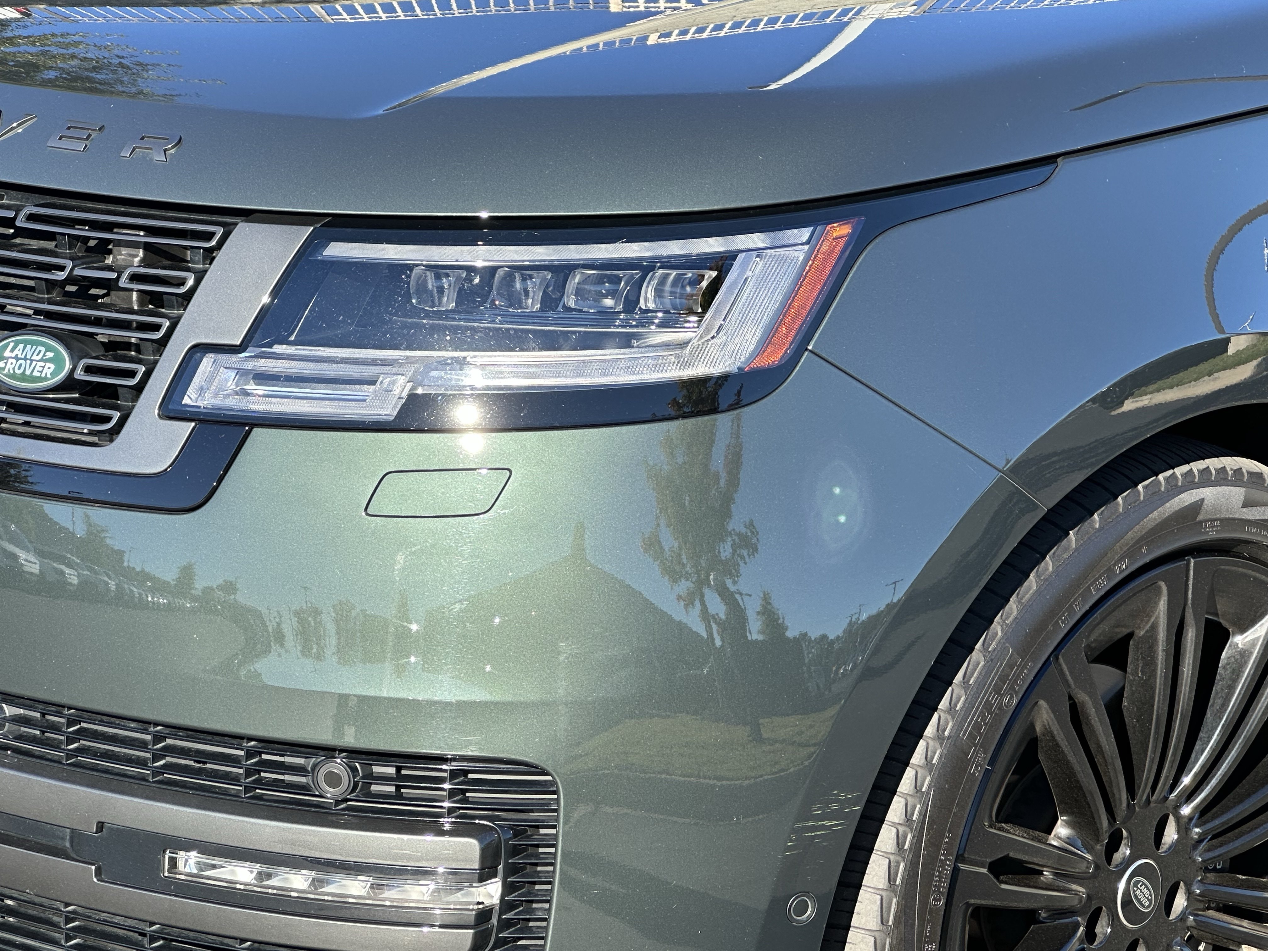 Certified 2024 Land Rover Range Rover Long Wheelbase SE AWD/4WD image 11