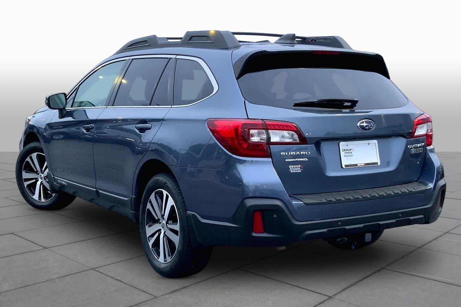 Used 2018 Subaru Outback 2.5i Limited AWD/4WD image 12