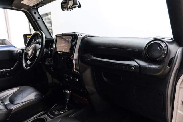 Used 2017 Jeep Wrangler Rubicon AWD/4WD image 15