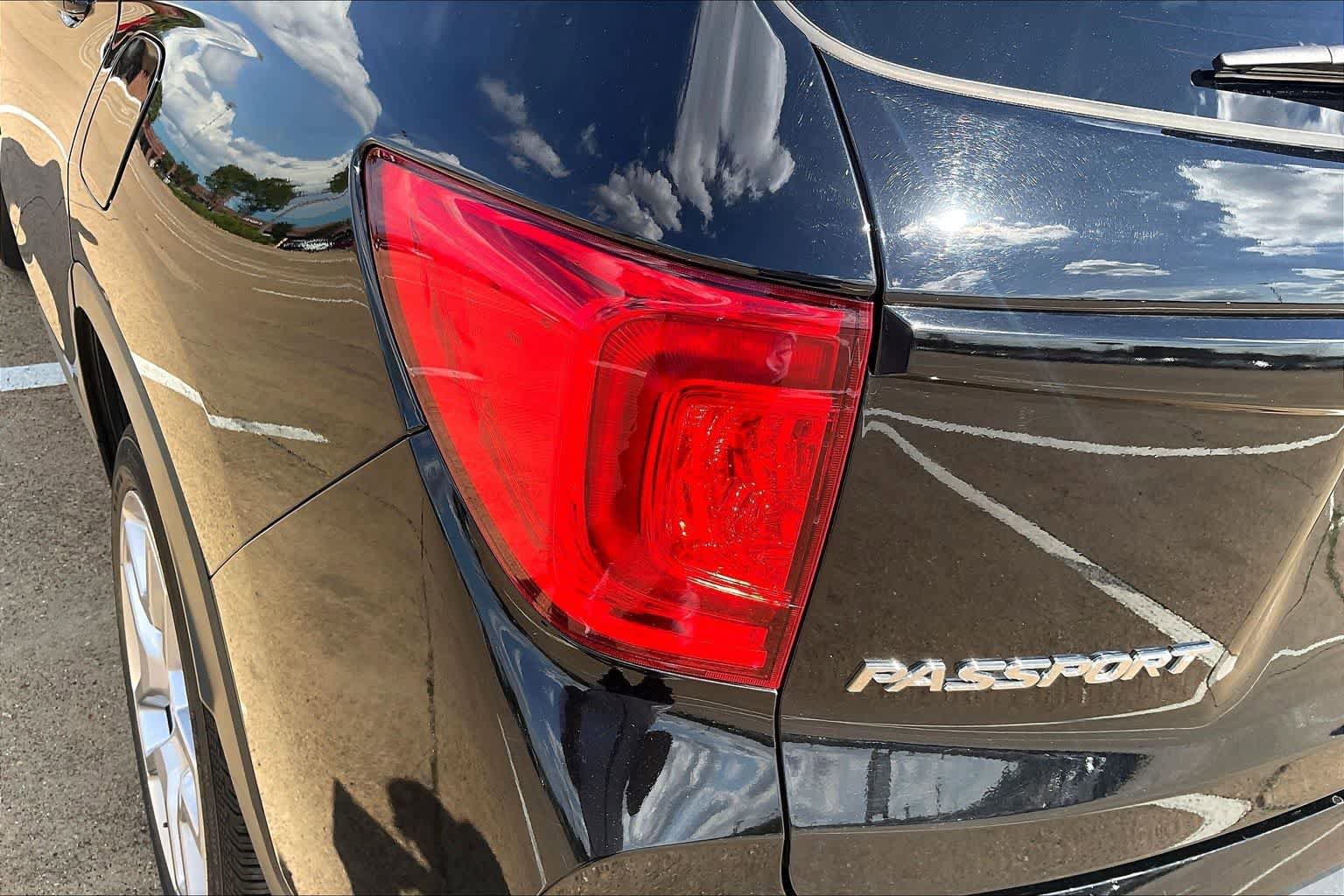 Used 2024 Honda Passport EX-L image 32