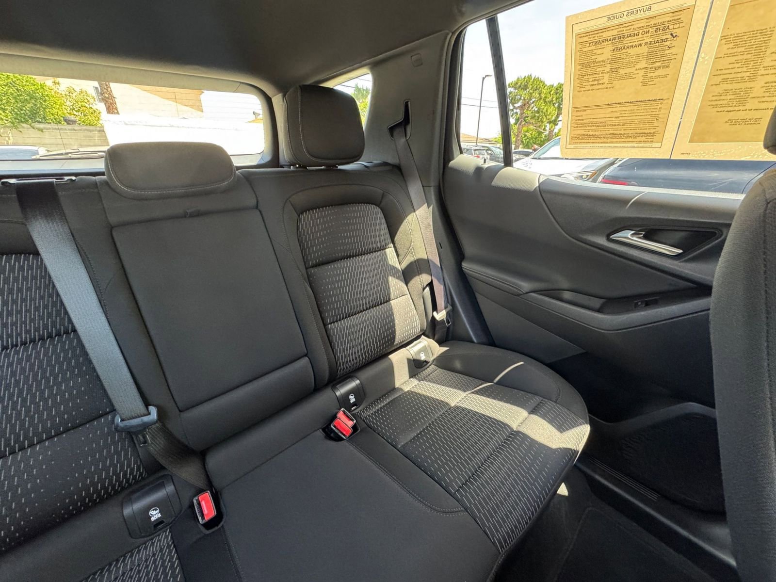 Used 2025 Chevrolet Equinox LT FWD image 38