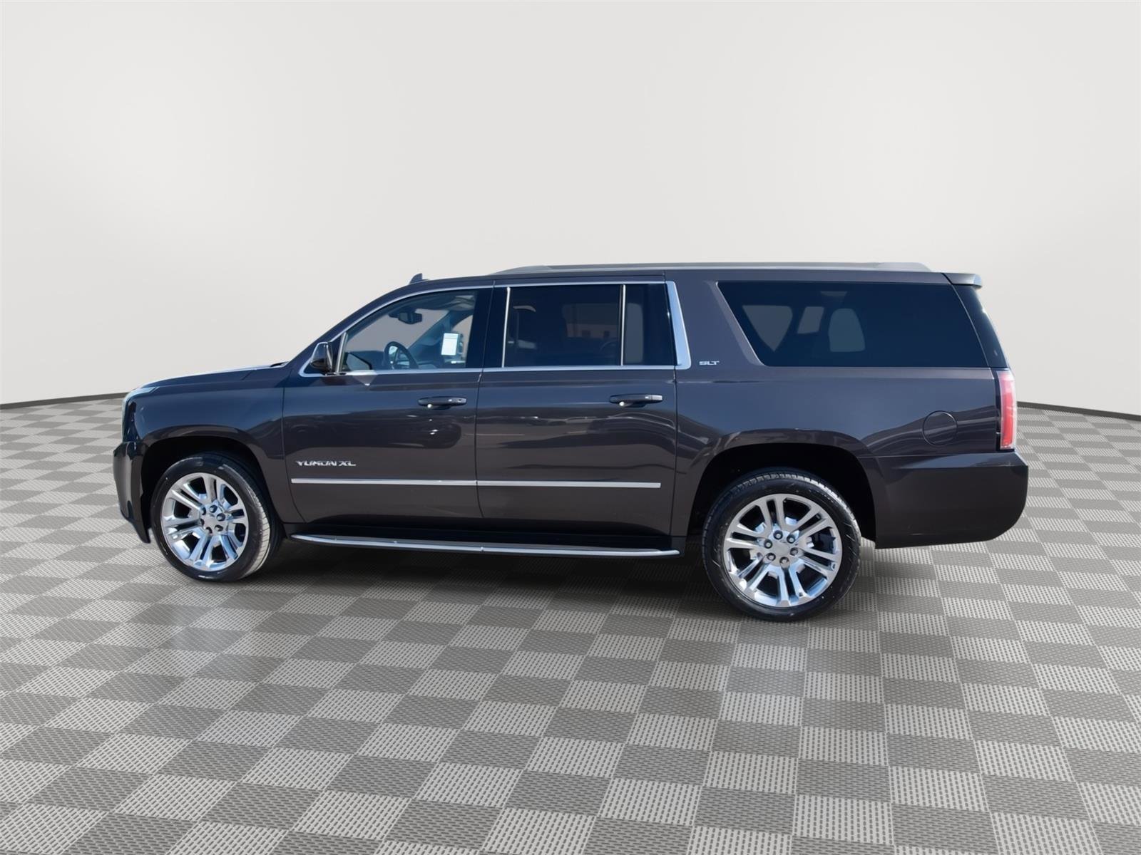 Used 2018 GMC Yukon XL SLT w/ Premium Edition AWD/4WD image 8