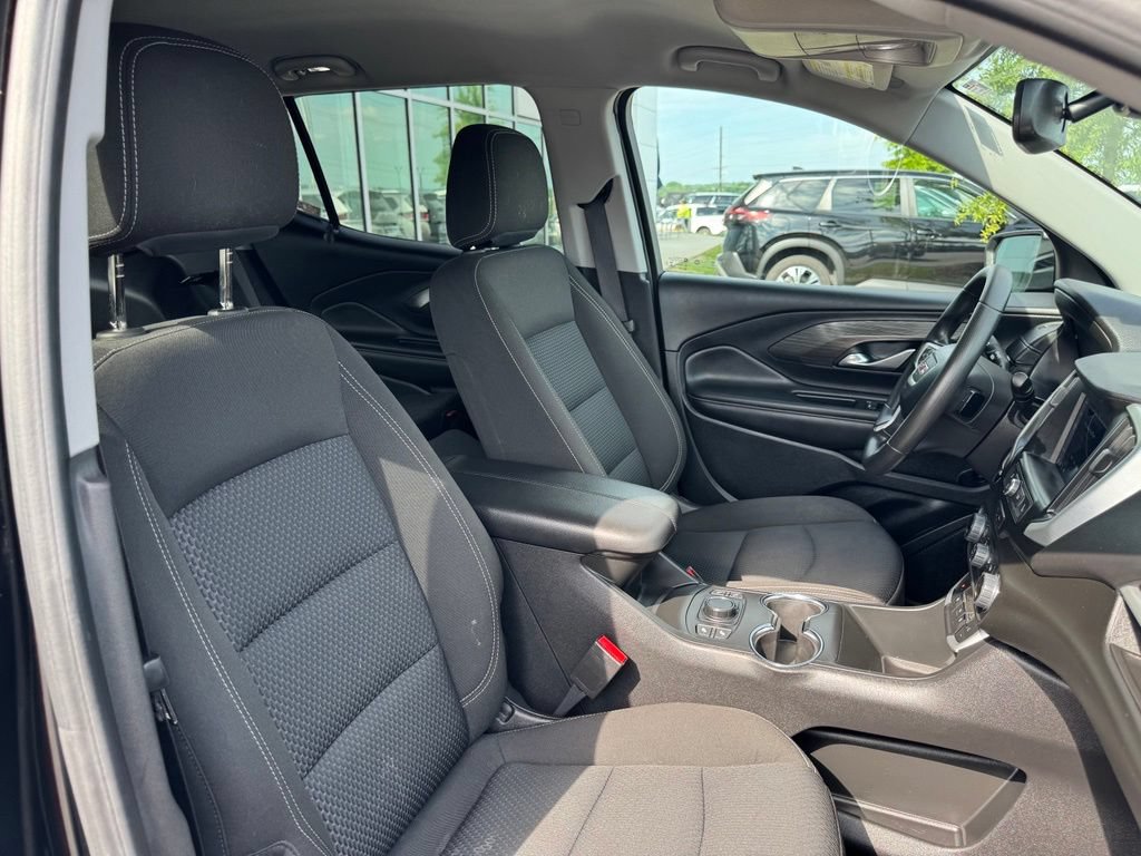 Used 2022 GMC Terrain SLE w/ Driver Convenience Package FWD image 18