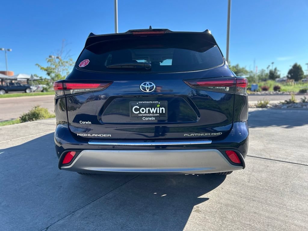 Used 2026 Toyota Highlander Limited AWD/4WD image 6