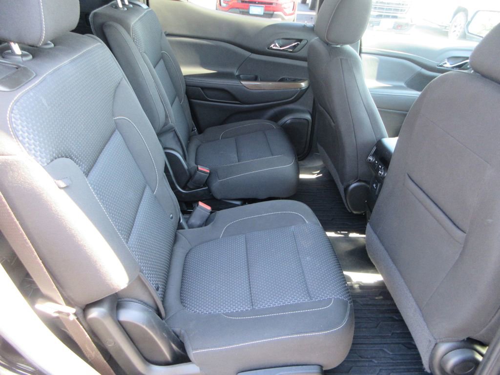 Used 2023 GMC Acadia SLE w/ Driver Convenience Package image 17