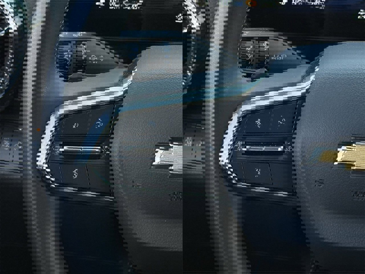 Used 2025 Chevrolet Equinox LT image 13