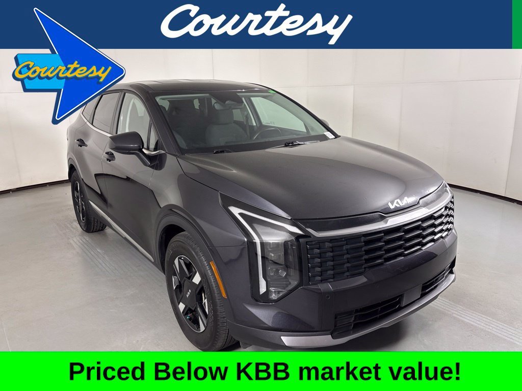Used 2026 Kia Sportage LX FWD image 1