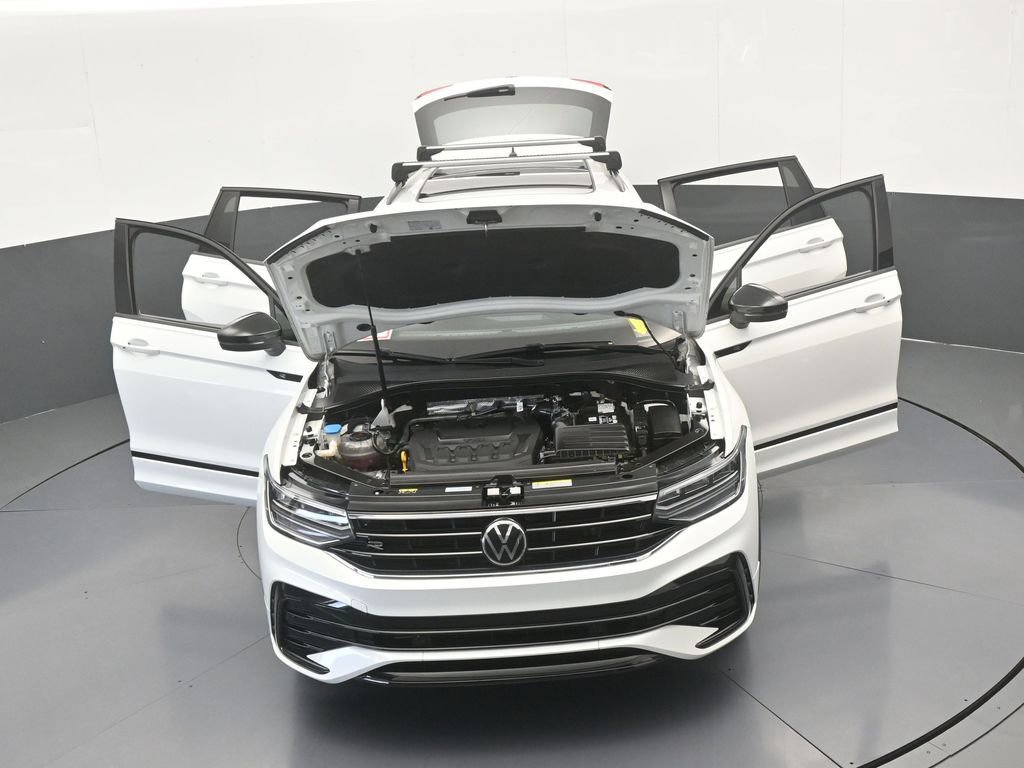 Used 2022 Volkswagen Tiguan SE R-Line image 69