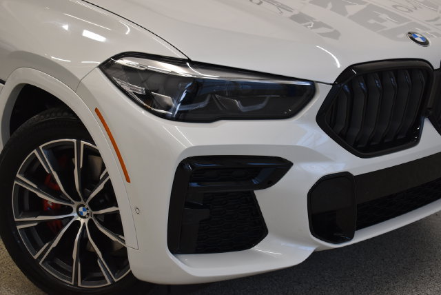 Used 2023 BMW X6 xDrive40i w/ M Sport Package AWD/4WD image 32