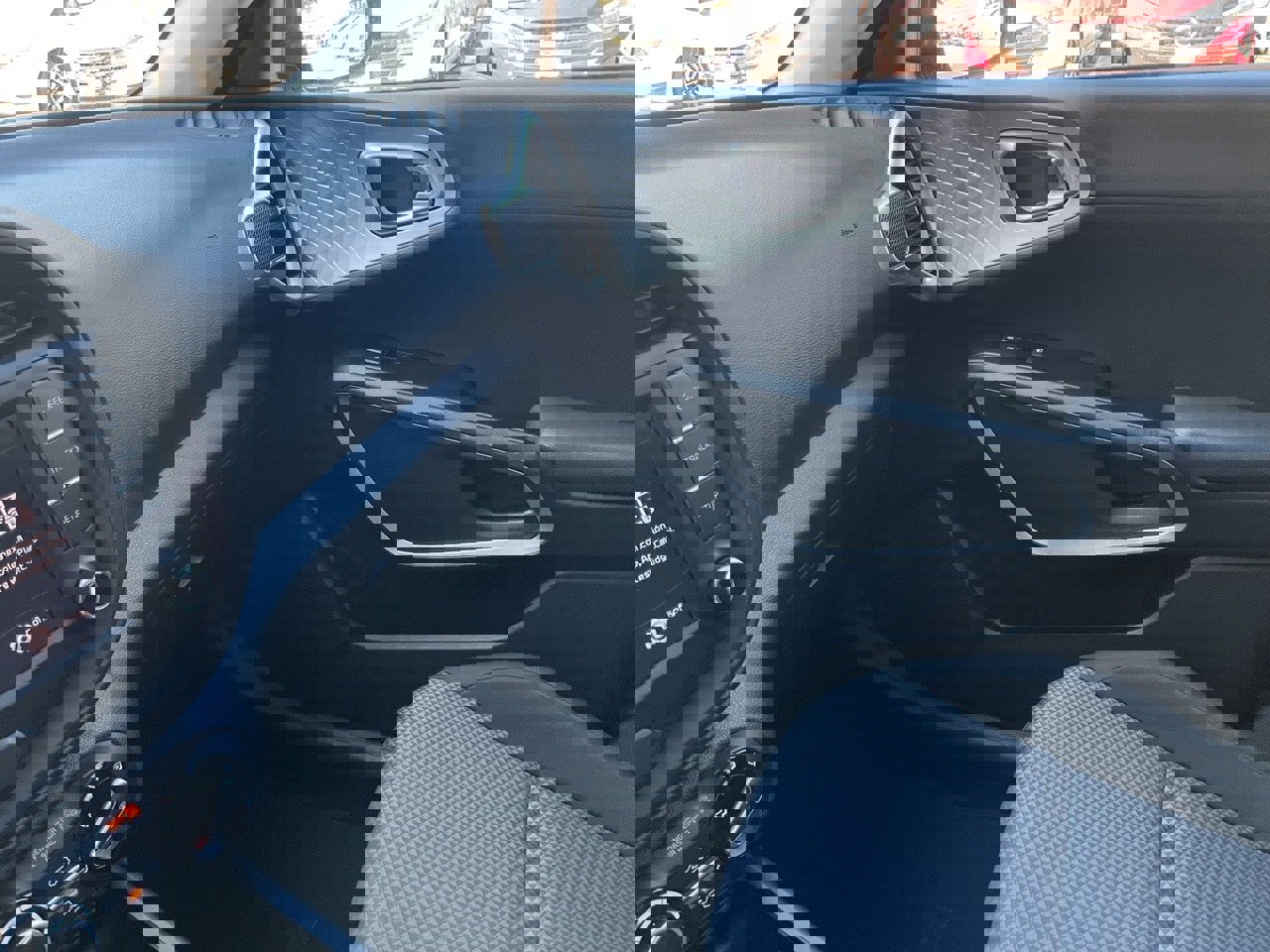 Used 2025 Kia Soul LX w/ LX Technology Package image 38