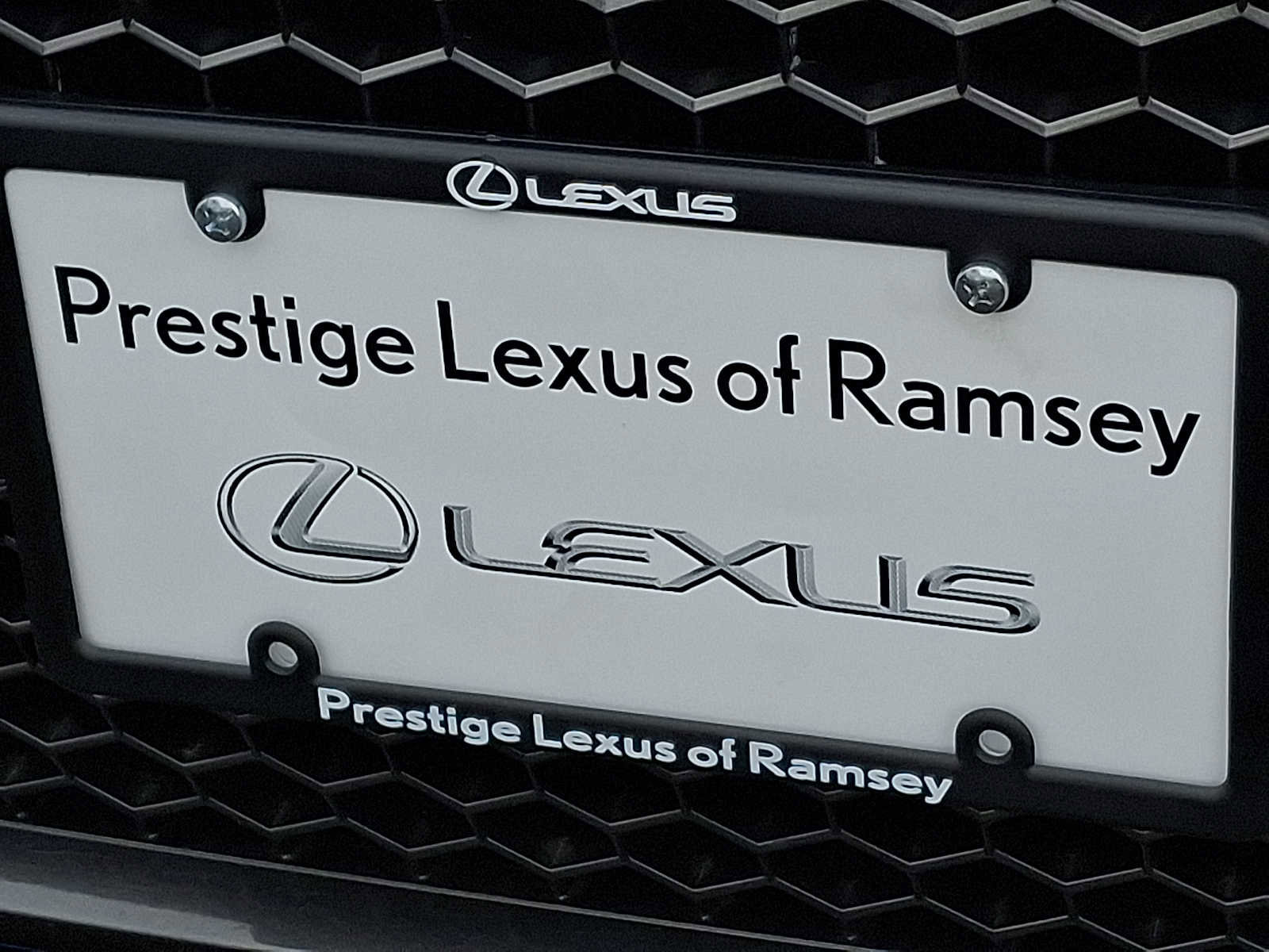 Used 2022 Volvo XC60 B5 Inscription image 28