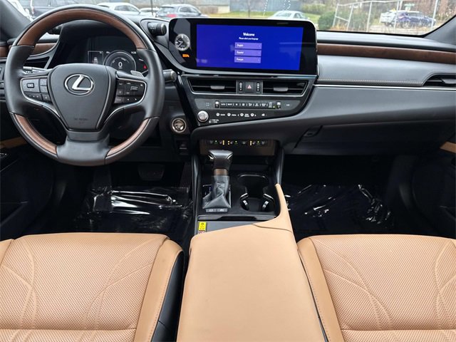 Certified 2025 Lexus ES 300h Ultra Luxury image 15