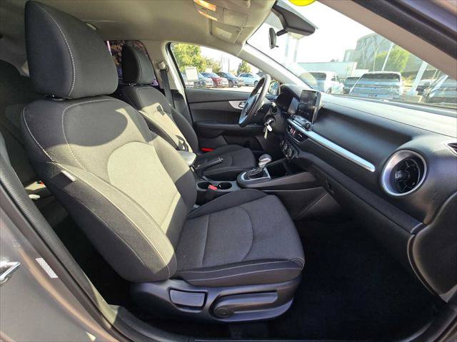 Used 2024 Kia Forte LXS FWD image 11
