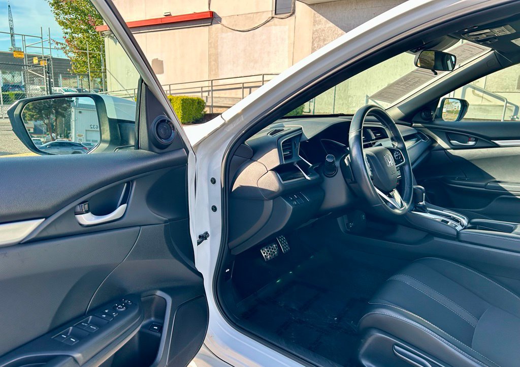 Used 2019 Honda Civic Sport image 9