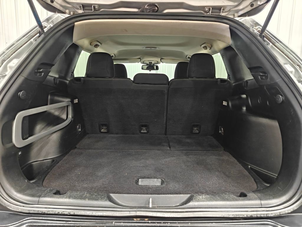Used 2015 Jeep Cherokee Latitude w/ Cold Weather Group image 28
