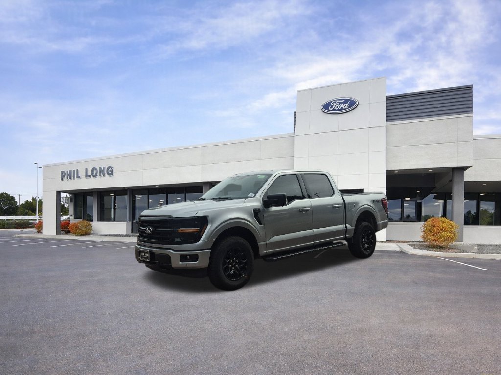New 2026 Ford F150 XLT w/ Equipment Group 302A MID